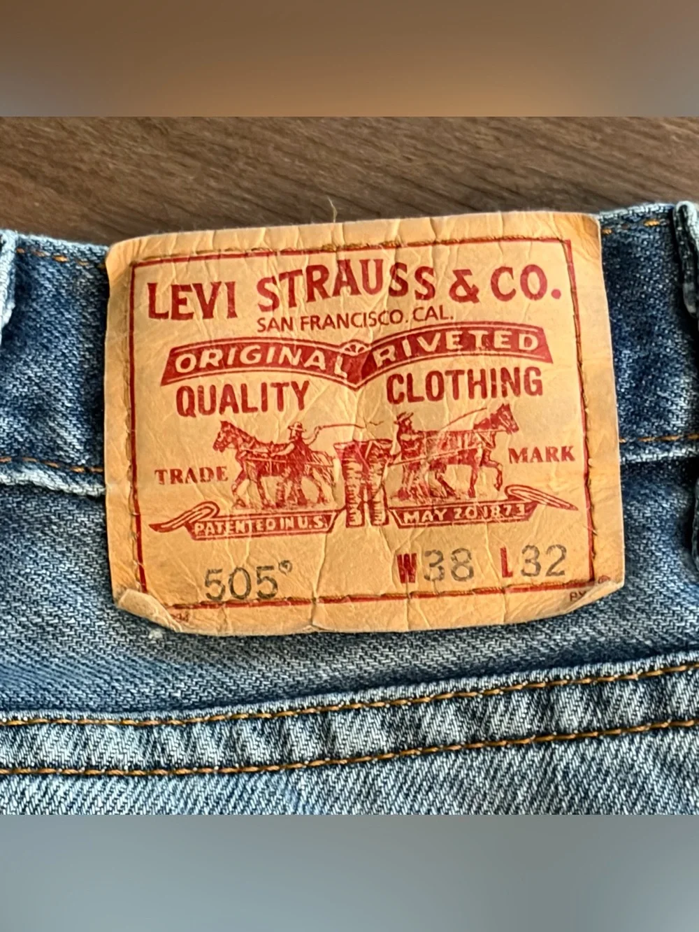 Vintage Y2K Levi’s 505 Regular Fit Faded Distressed Denim Blue Jeans Mens 38x32
